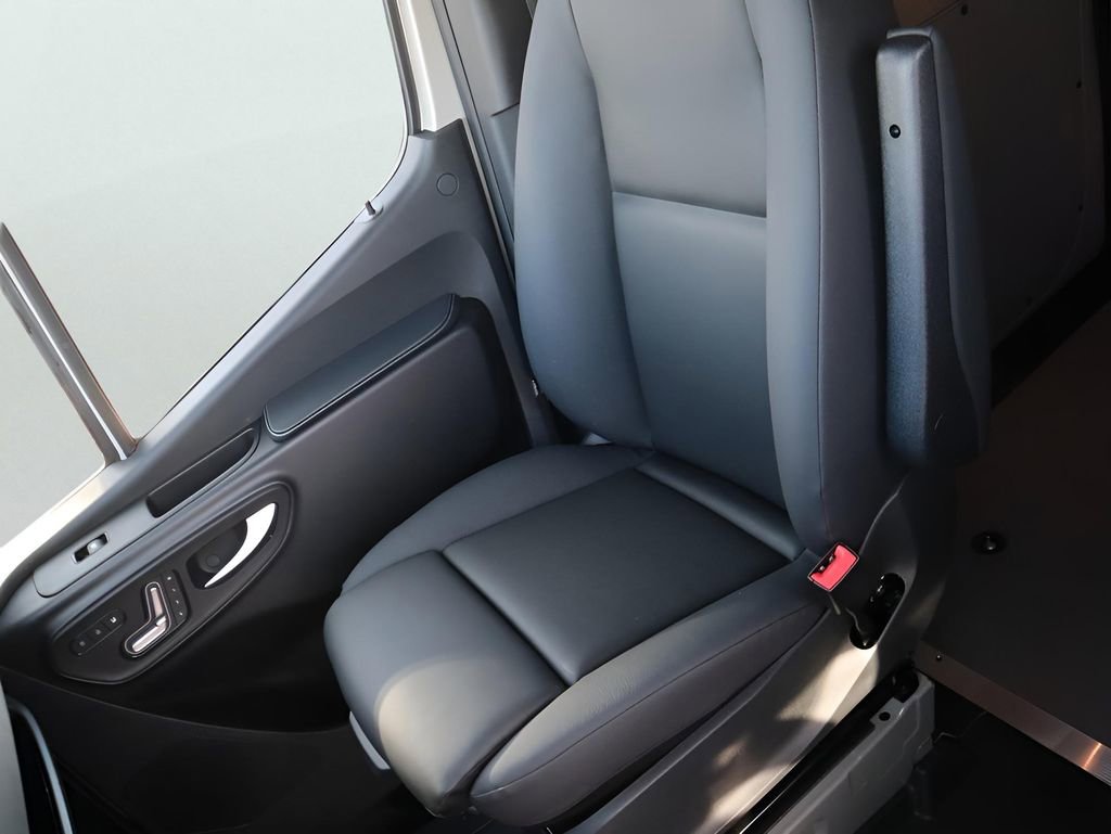 New 2026 Mercedes-Benz Sprinter 144 Cargo image 15