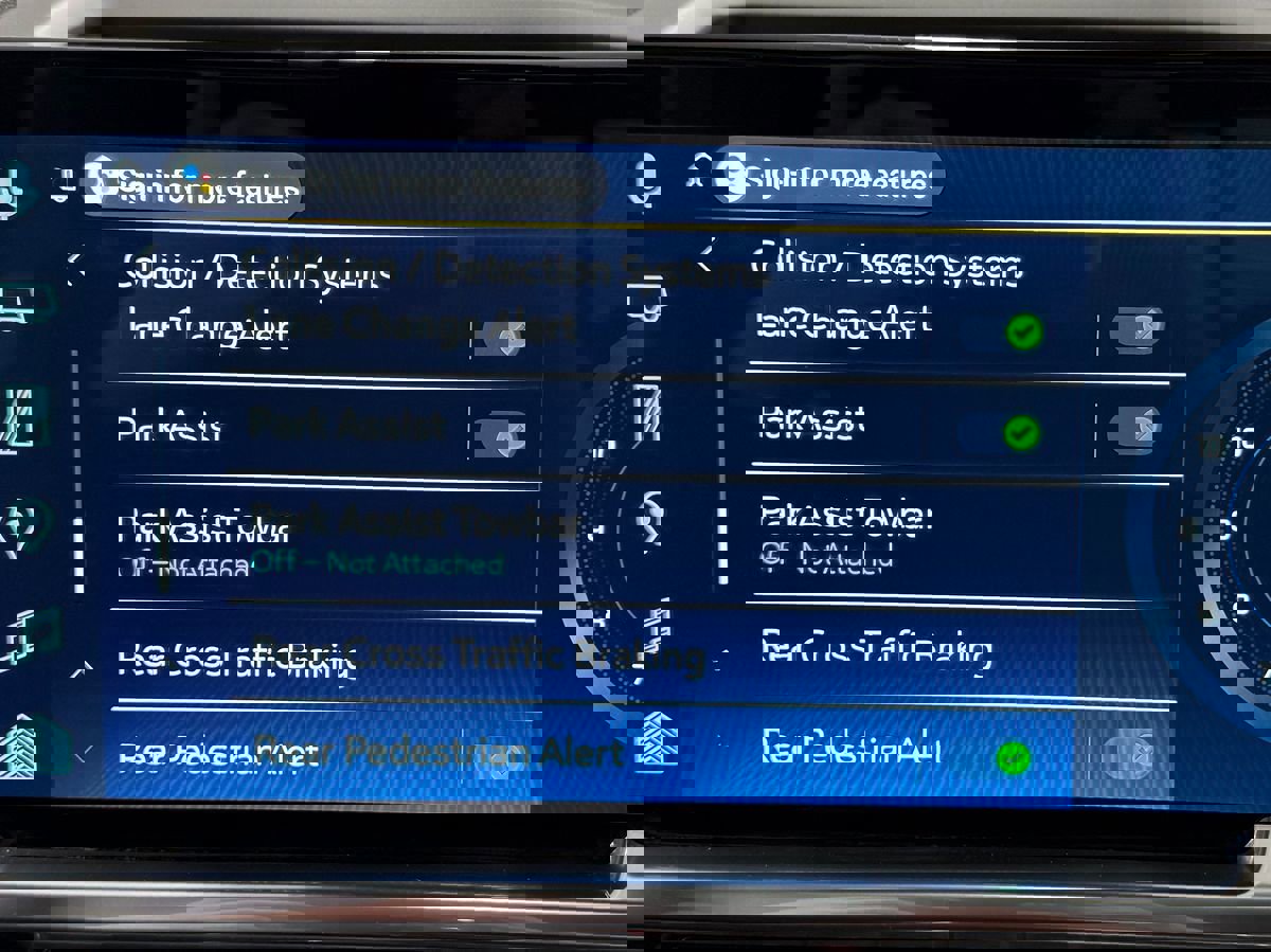 Used 2023 Chevrolet Silverado 1500 High Country image 28