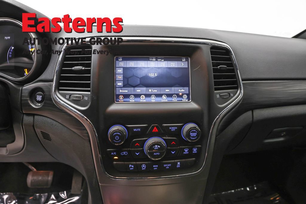 Used 2021 Jeep Grand Cherokee Laredo AWD/4WD image 11