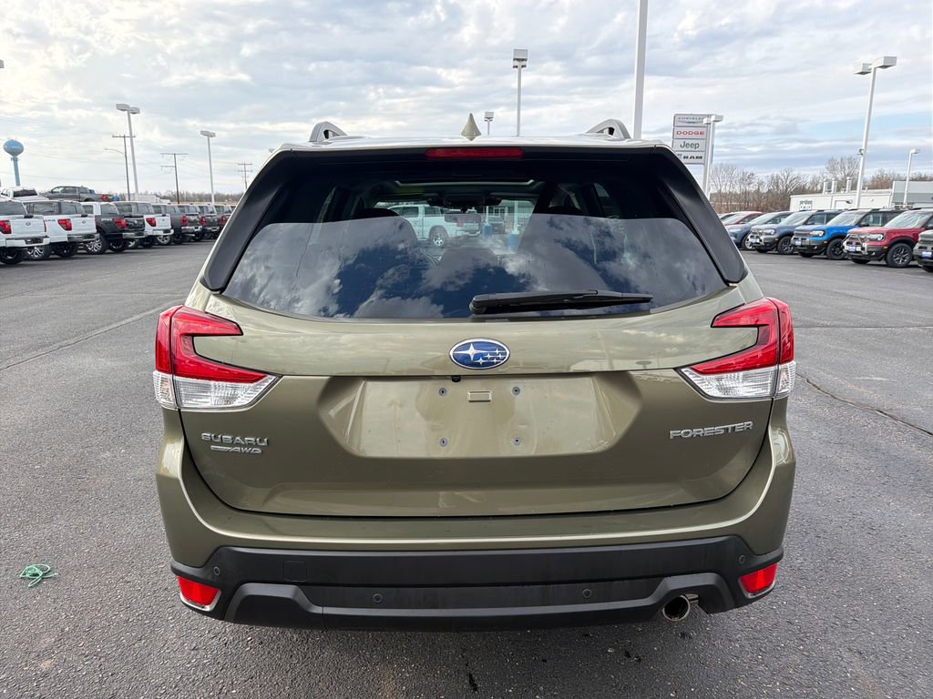 Used 2023 Subaru Forester Limited image 4