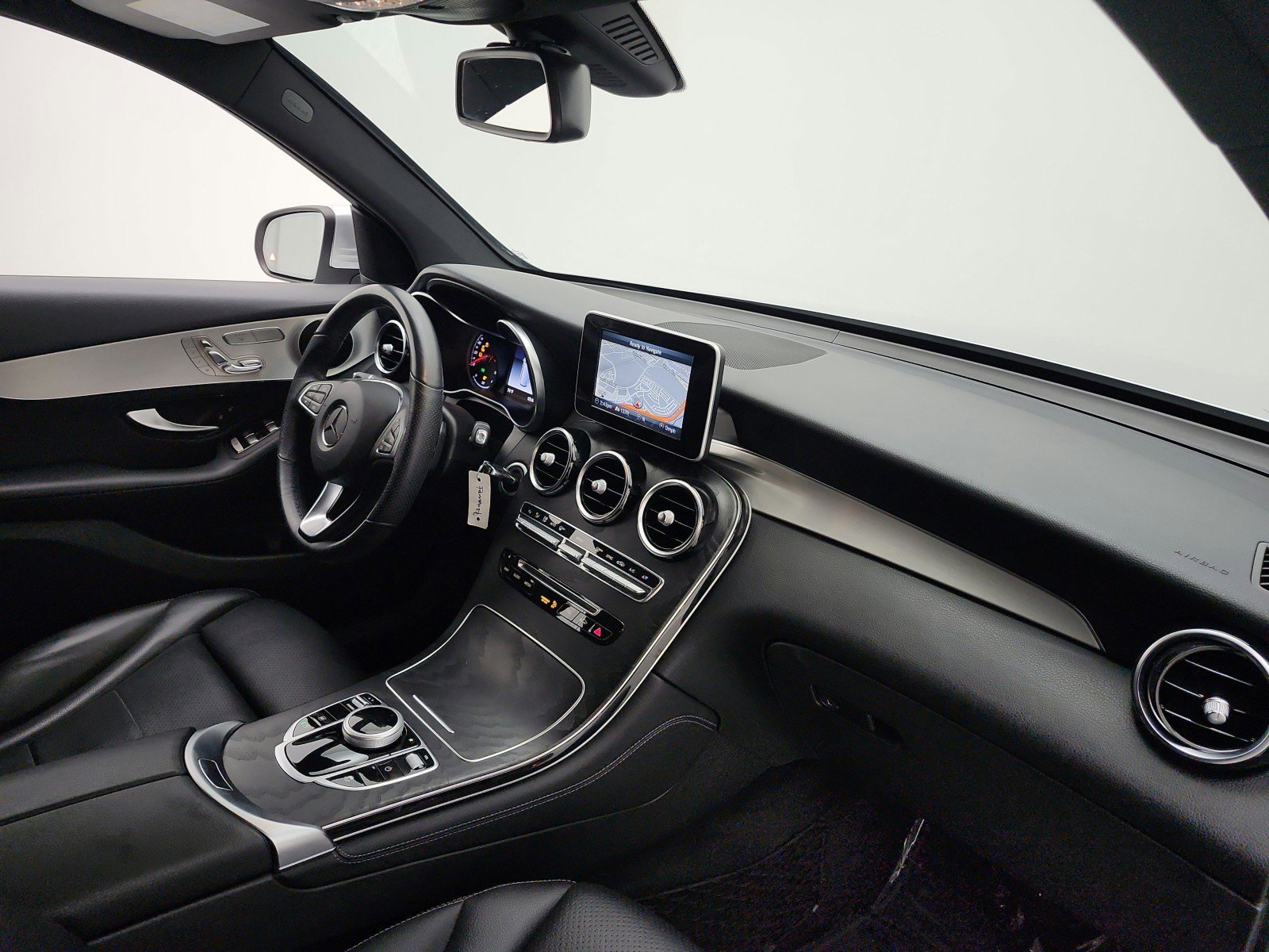 Used 2019 Mercedes-Benz GLC 300 image 17