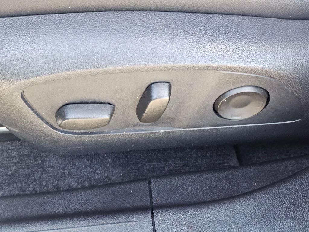 Used 2024 Chevrolet Equinox EV LT FWD image 22