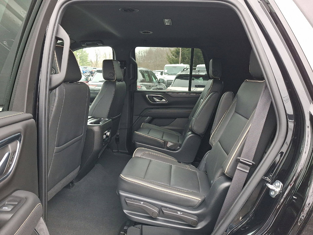 Used 2023 GMC Yukon SLT image 5