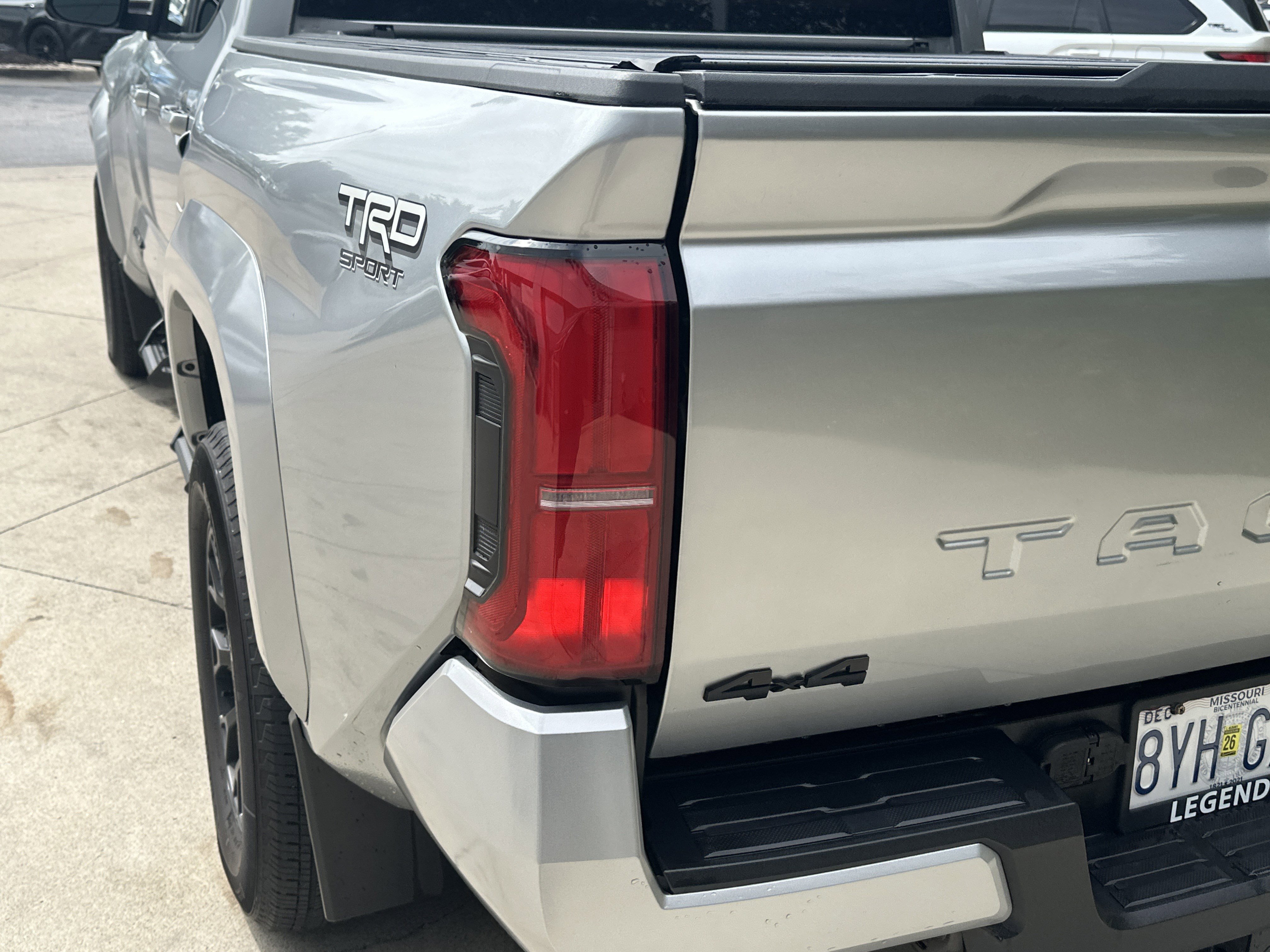 Used 2024 Toyota Tacoma TRD Sport AWD/4WD image 11