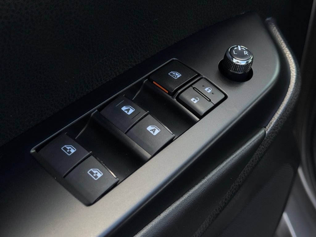 Certified 2019 Toyota Highlander XLE AWD/4WD image 11