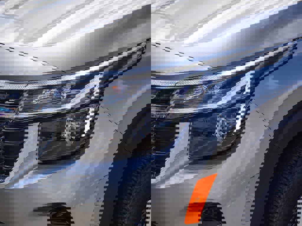 Used 2025 Kia Seltos EX FWD image 8