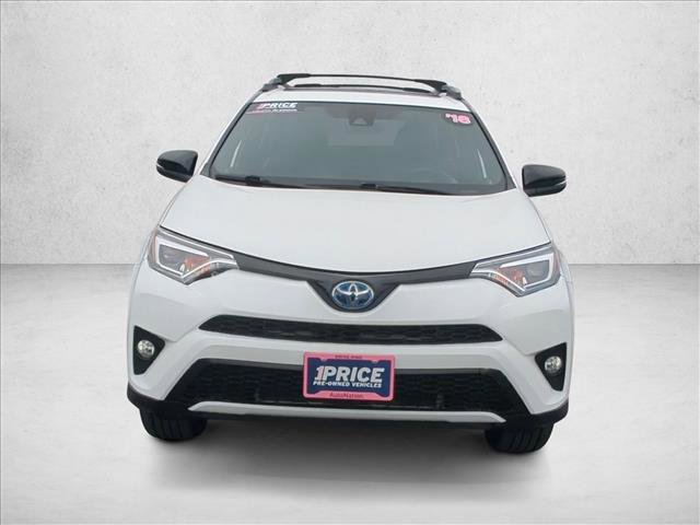 Used 2018 Toyota RAV4 SE AWD/4WD image 3