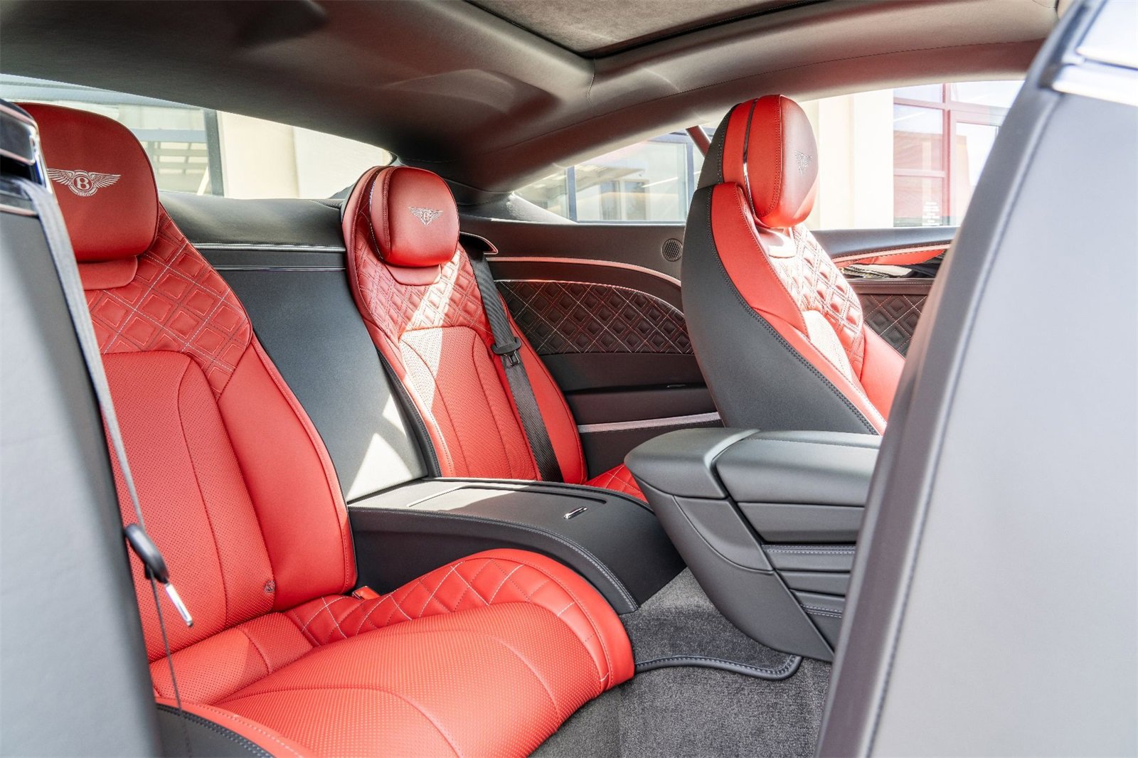 Used 2024 Bentley Continental GT Mulliner image 11