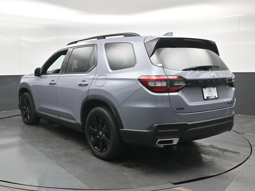 Used 2025 Honda Pilot Black Edition image 8
