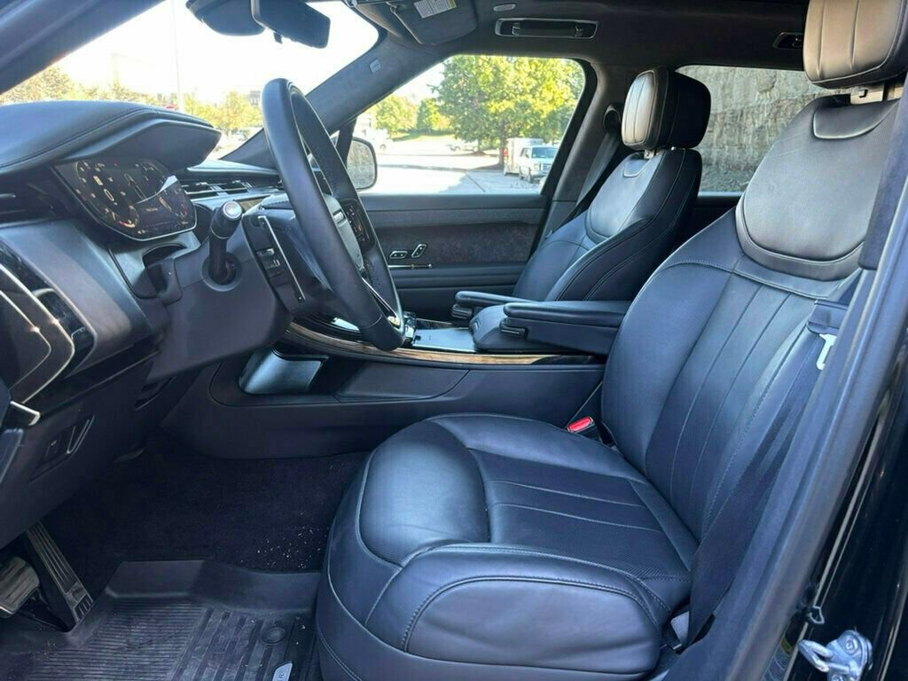 Used 2023 Land Rover Range Rover Sport First Edition image 9