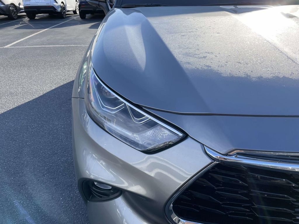 New 2026 Toyota Highlander Limited image 18