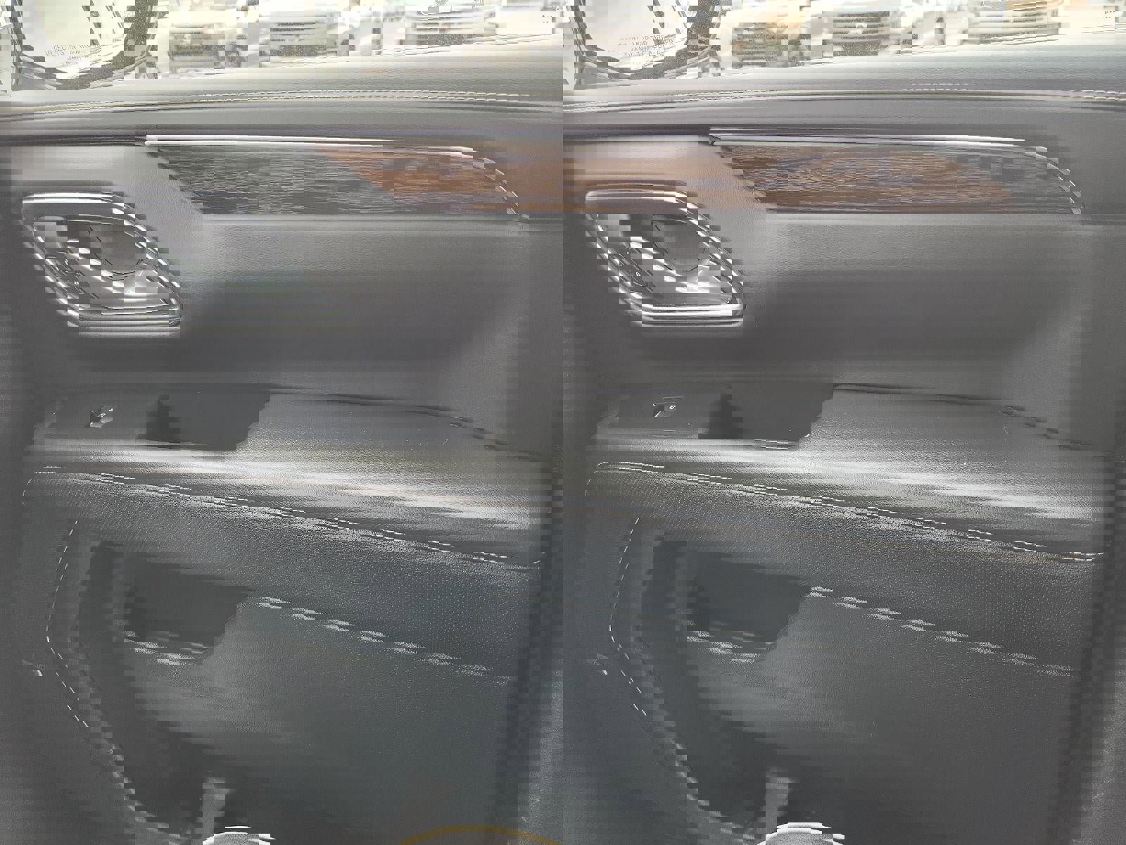 Used 2024 Chevrolet Suburban Premier image 37