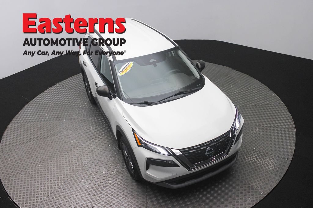 Used 2023 Nissan Rogue S AWD/4WD image 3