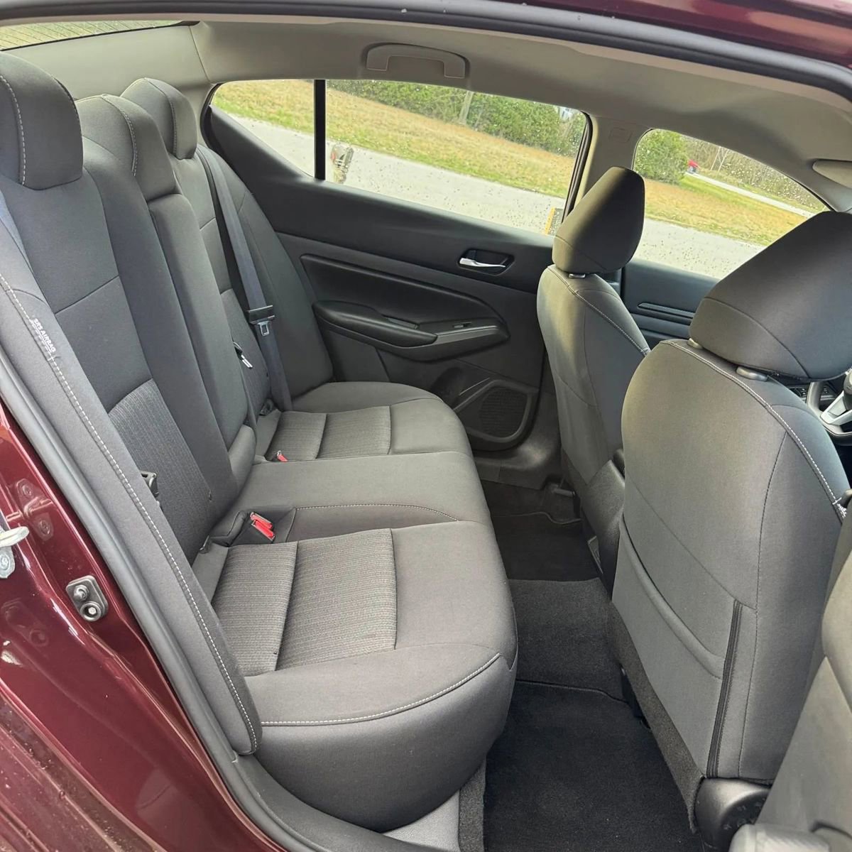 Used 2025 Nissan Altima 2.5 SV FWD image 14