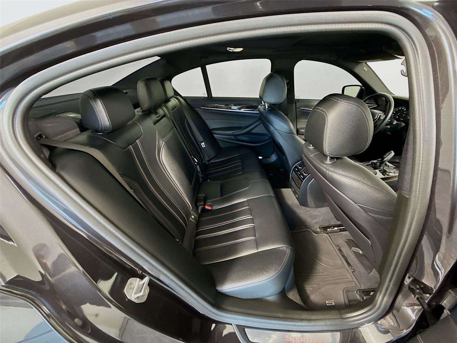 Used 2019 BMW 540i w/ Convenience Package RWD image 21