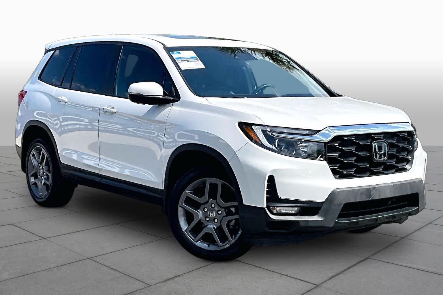 Used 2023 Honda Passport EX-L image 3