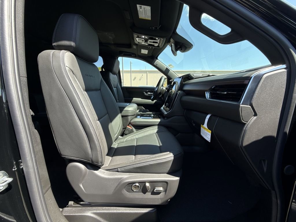 New 2026 GMC Yukon XL Denali w/ Sun & Power Step Package image 28