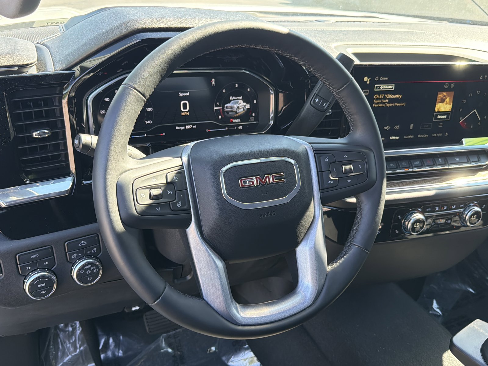 Used 2024 GMC Sierra 1500 Elevation AWD/4WD image 17