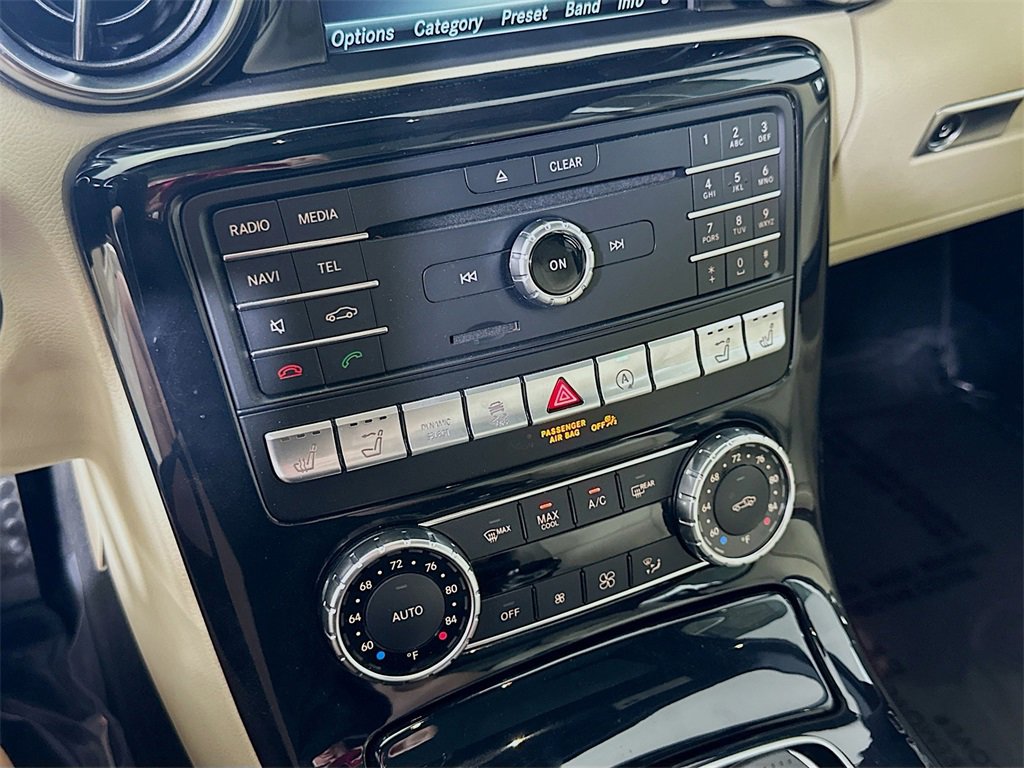 Used 2020 Mercedes-Benz SLC 300 image 24