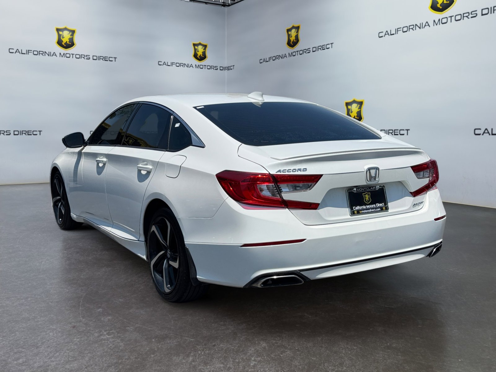 Used 2018 Honda Accord Sport image 3