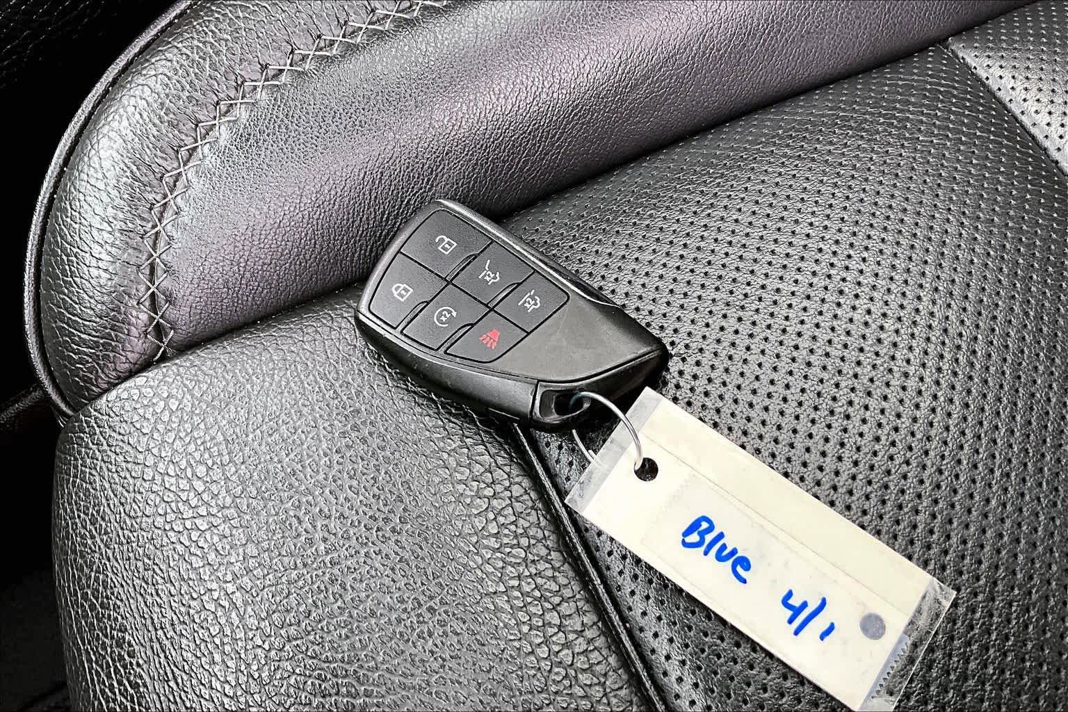 Used 2021 GMC Yukon Denali w/ Denali Premium Package image 14