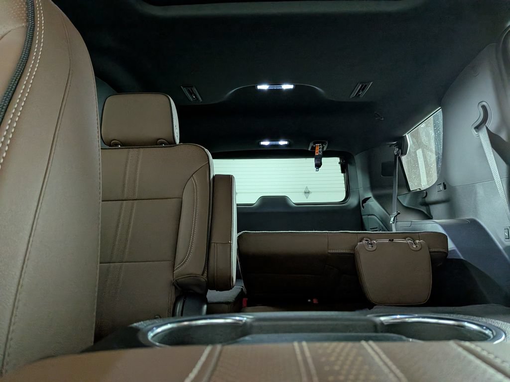 New 2026 Chevrolet Tahoe High Country AWD/4WD image 30
