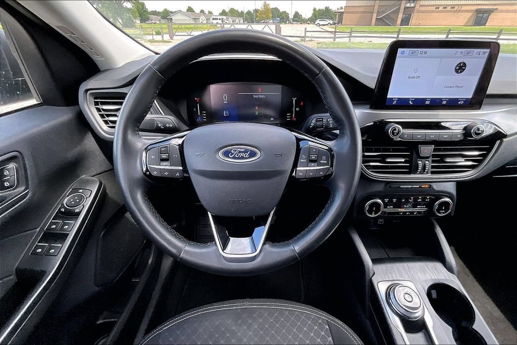 Used 2024 Ford Escape Active w/ Cold Weather Package FWD image 5