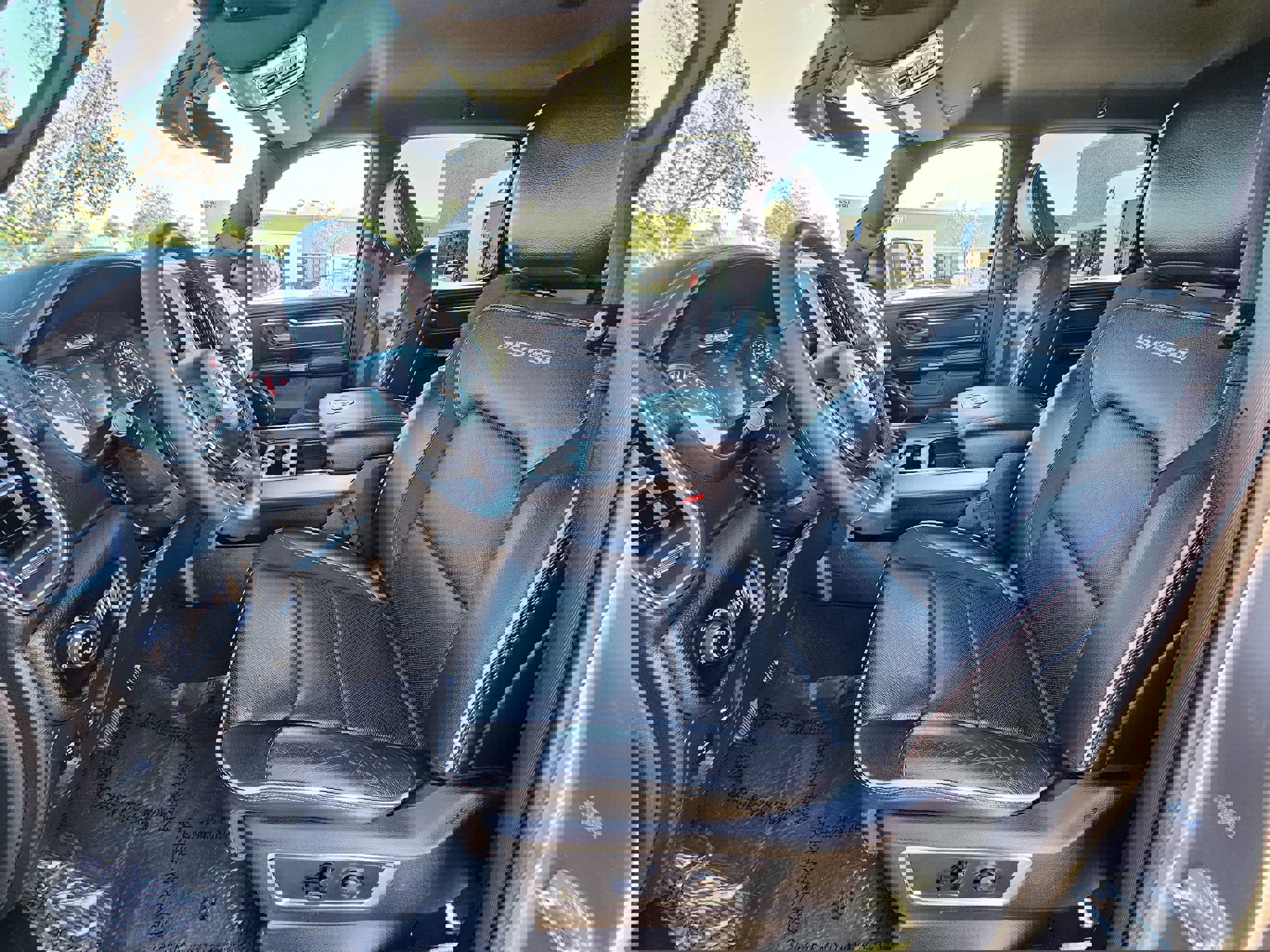 Used 2025 RAM 1500 Laramie image 17