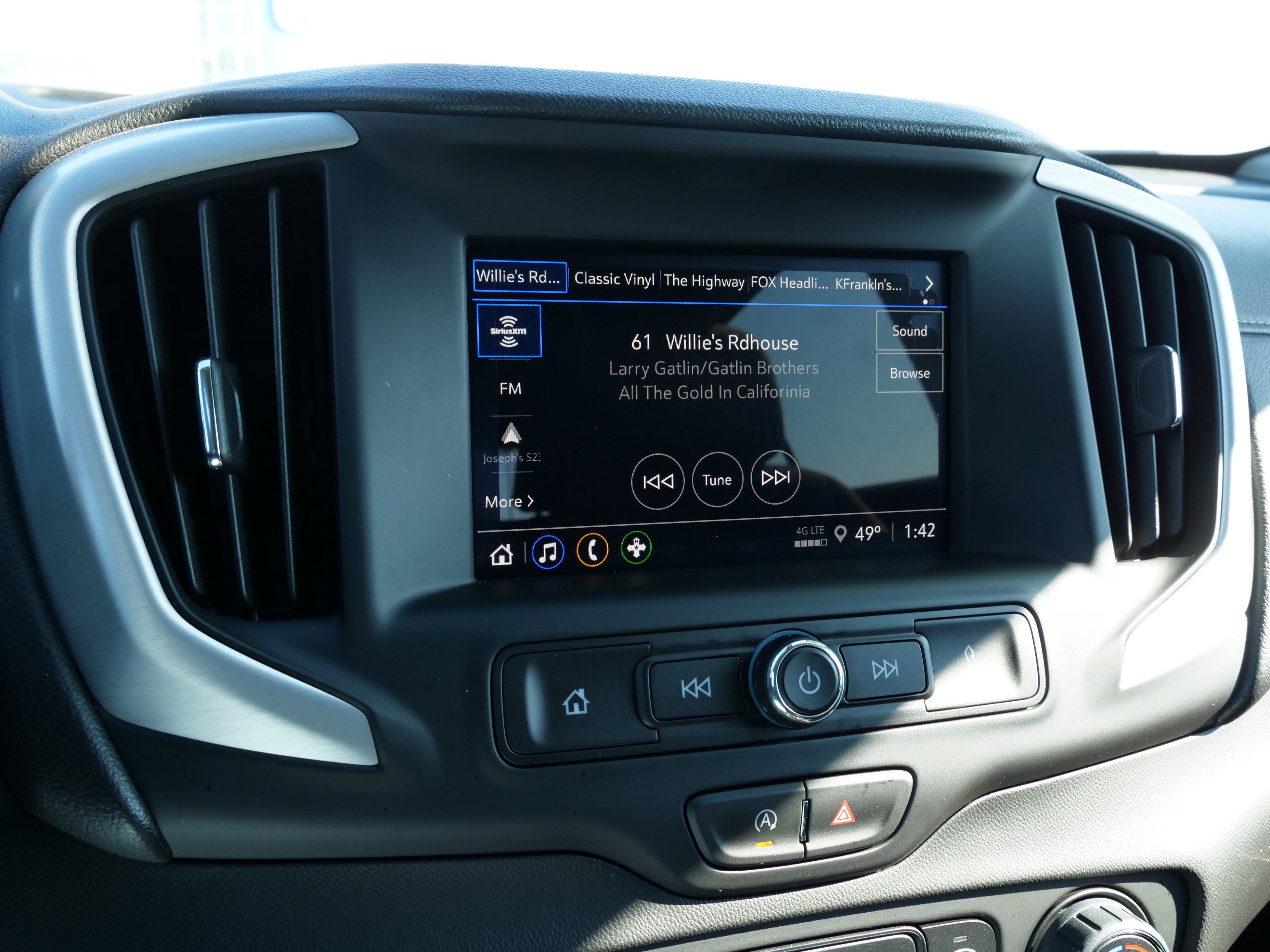 Used 2024 GMC Terrain SLE image 24