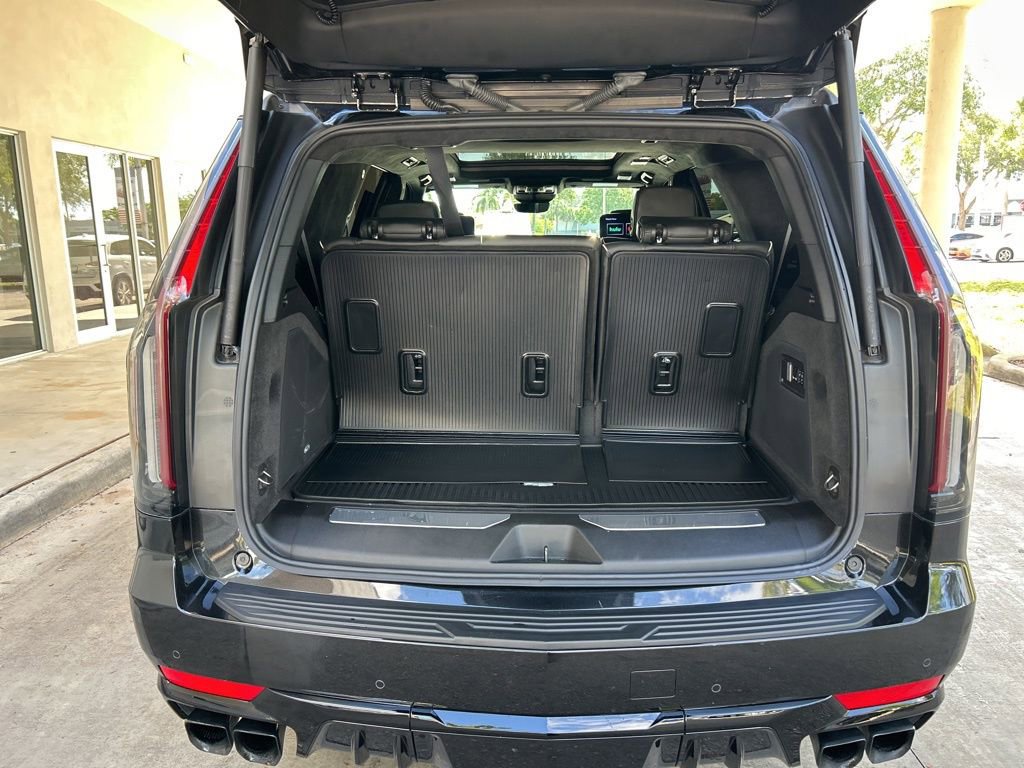 Used 2024 Cadillac Escalade V w/ LPO, Floor Liner Package AWD/4WD image 48