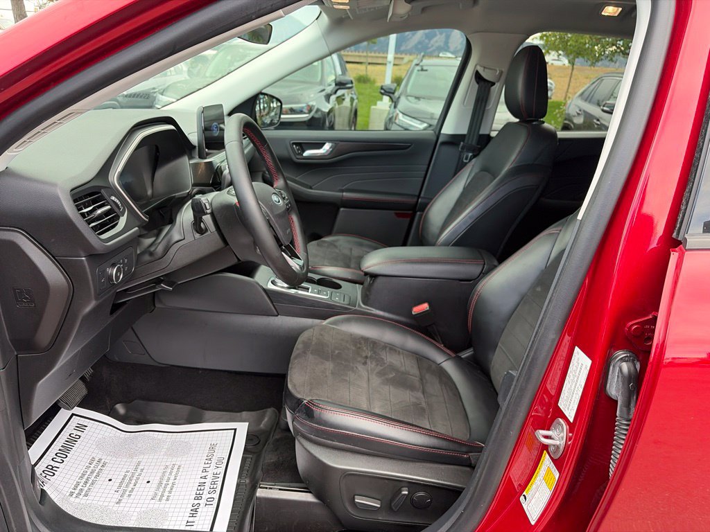 Used 2022 Ford Escape SEL w/ SEL Stealth AWD Package image 24