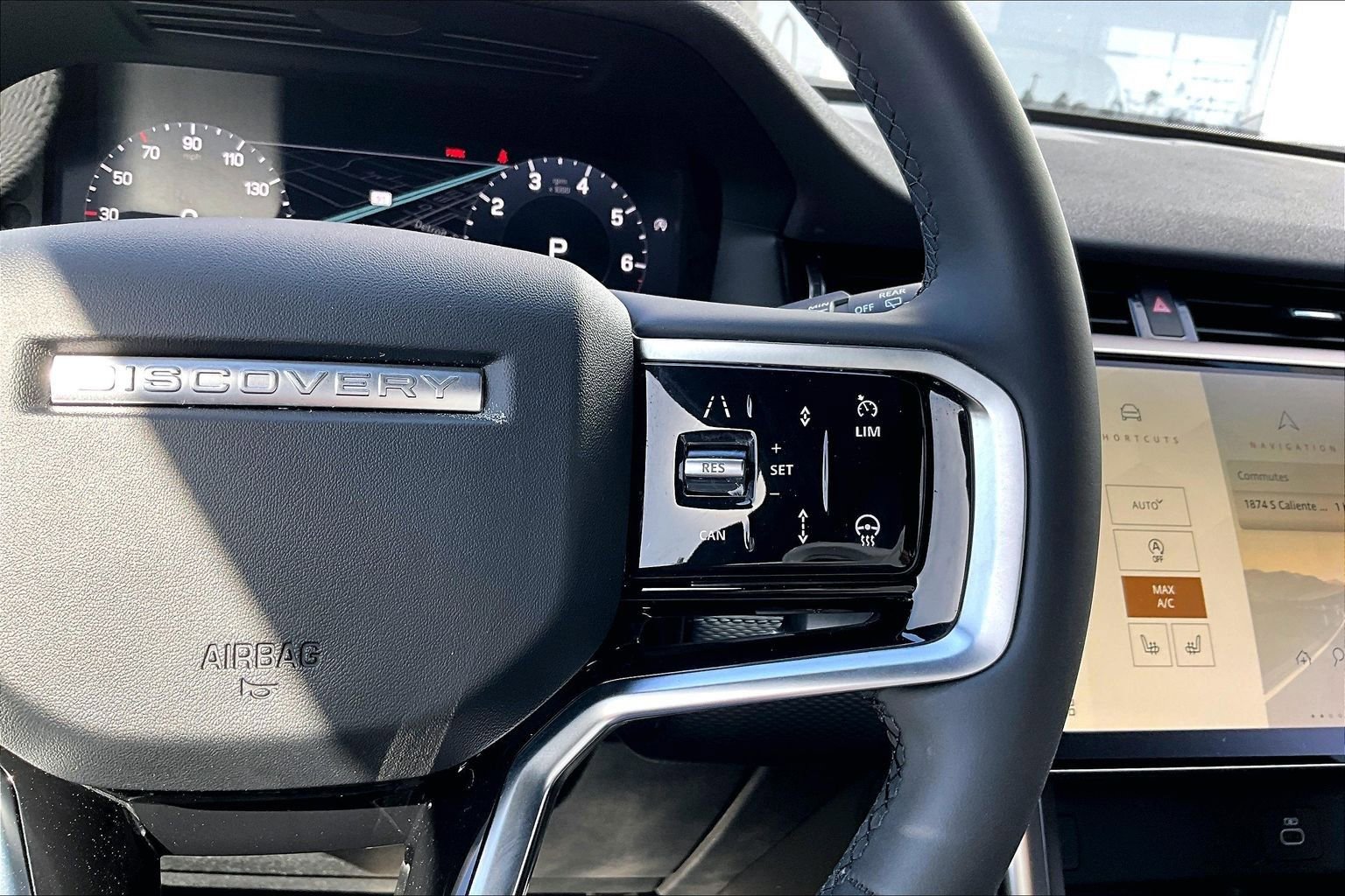 Used 2024 Land Rover Discovery Sport Dynamic SE AWD/4WD image 19
