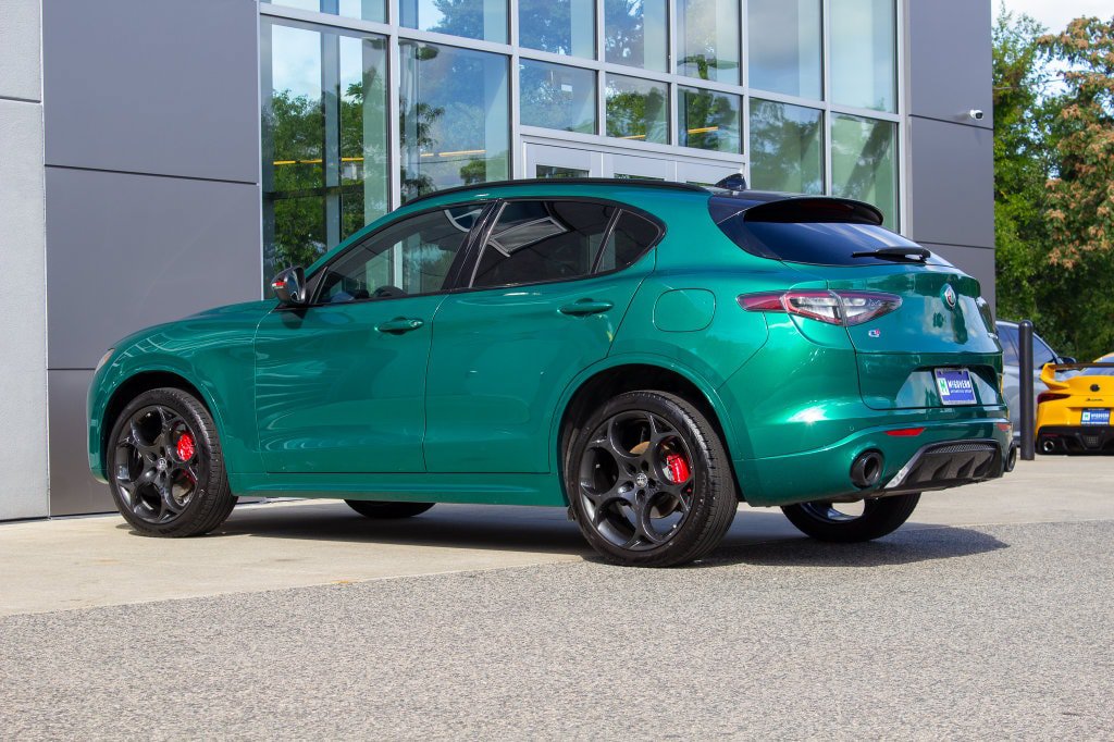 Used 2025 Alfa Romeo Stelvio Tributo Italiano w/ Active Assist Plus Package AWD/4WD image 8