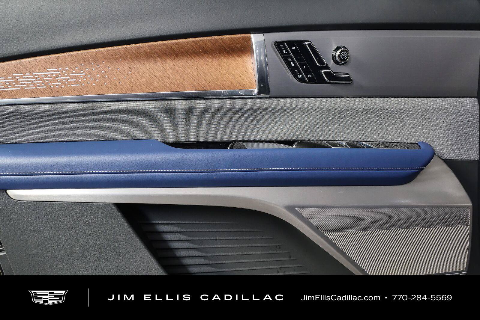 New 2026 Cadillac Vistiq Premium Luxury AWD/4WD image 6