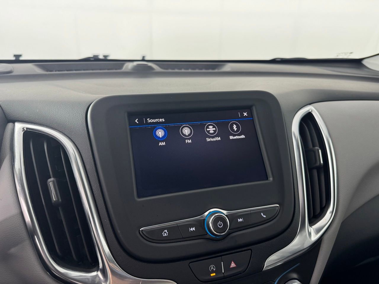 Used 2022 Chevrolet Equinox LS w/ LS Convenience Package image 16