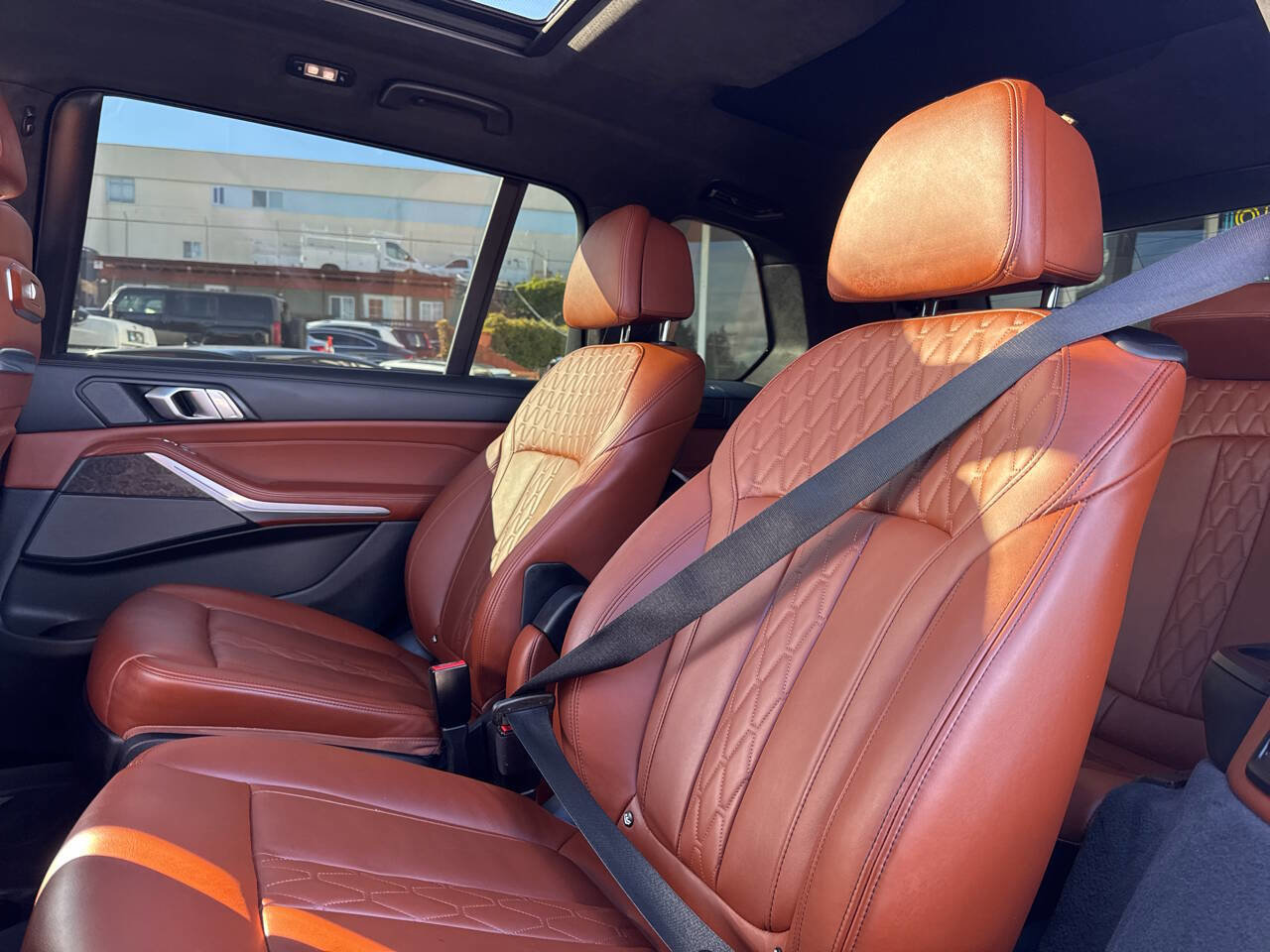 Used 2024 BMW X7 M60i w/ Executive Package image 40