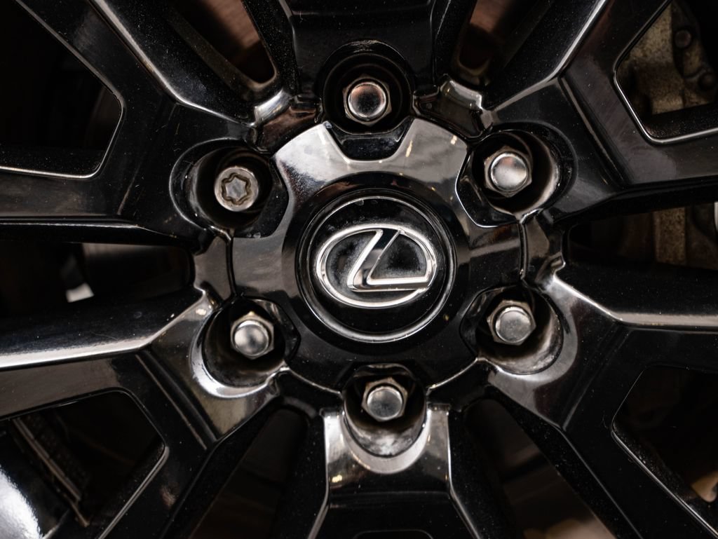 Certified 2023 Lexus GX 460 w/ Black Line Special Edition AWD/4WD image 8