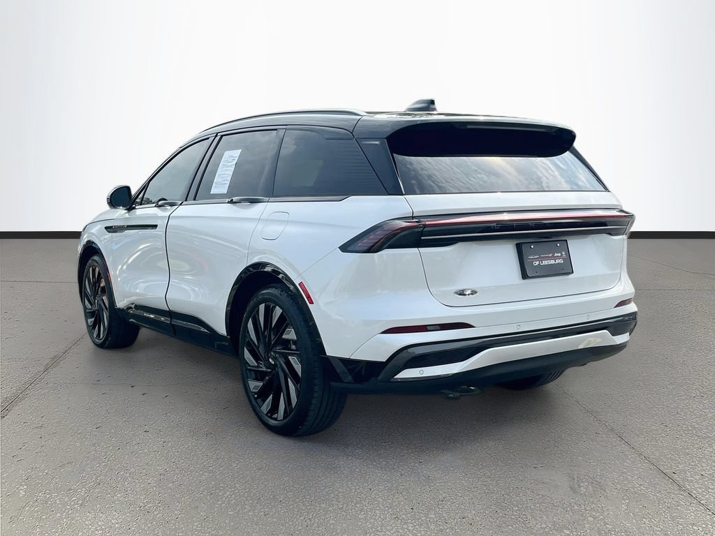 Used 2025 Lincoln Nautilus Reserve w/ Jet Appearance Package AWD/4WD image 5