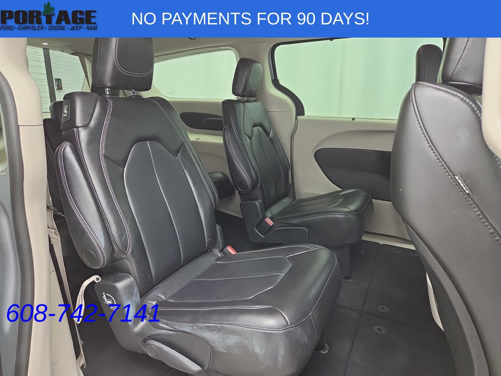 Used 2023 Chrysler Pacifica Touring-L FWD image 36