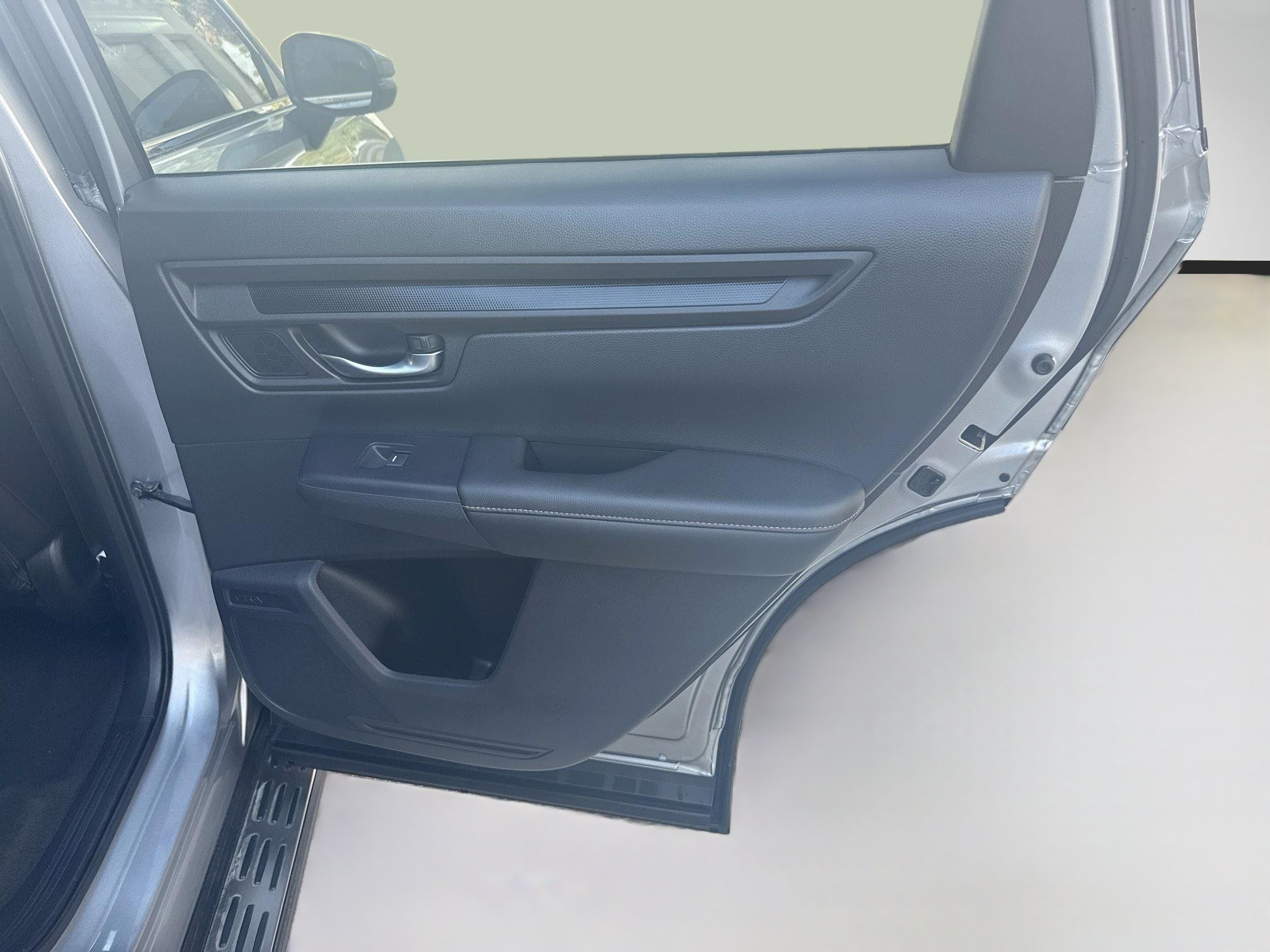 Certified 2025 Honda CR-V Sport-L image 30