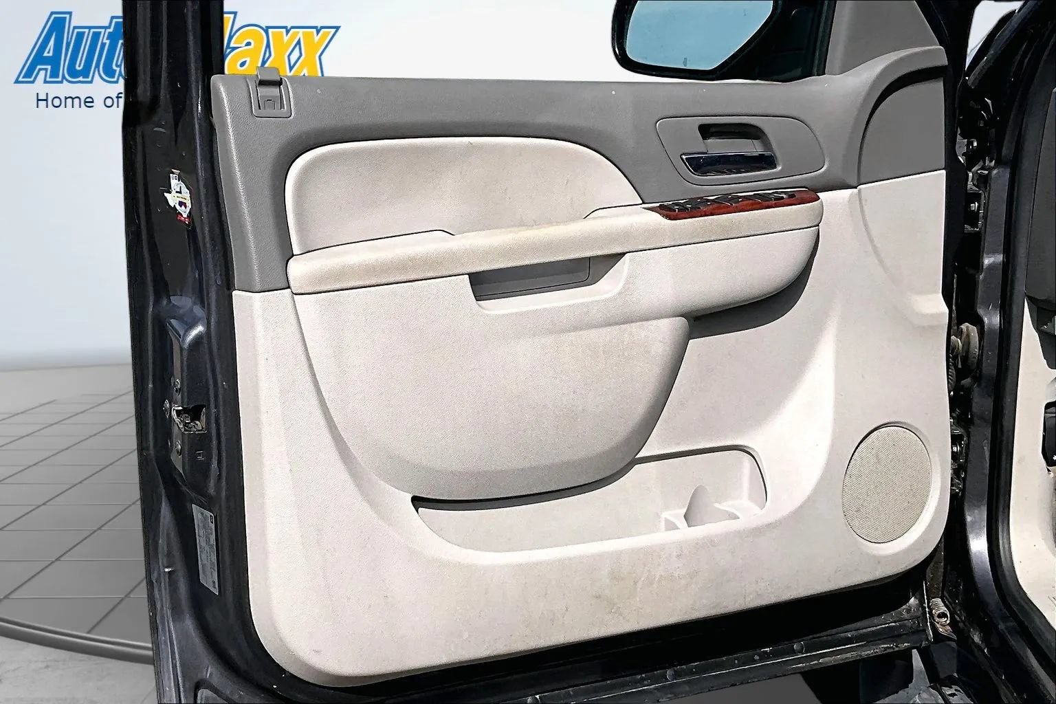 Used 2010 Chevrolet Suburban LT AWD/4WD image 21