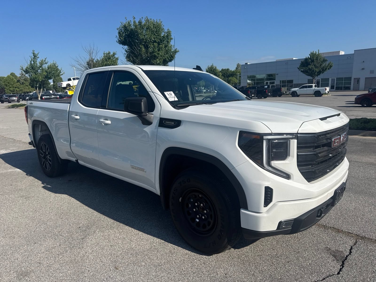 Used 2024 GMC Sierra 1500 Elevation AWD/4WD video 3