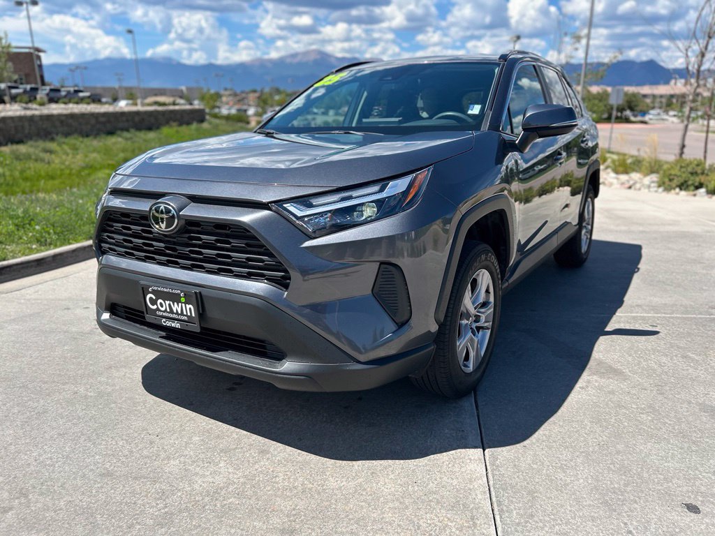 Used 2025 Toyota RAV4 XLE AWD/4WD image 3
