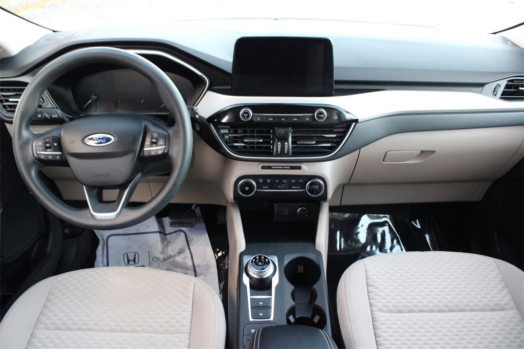 Used 2020 Ford Escape SE image 16