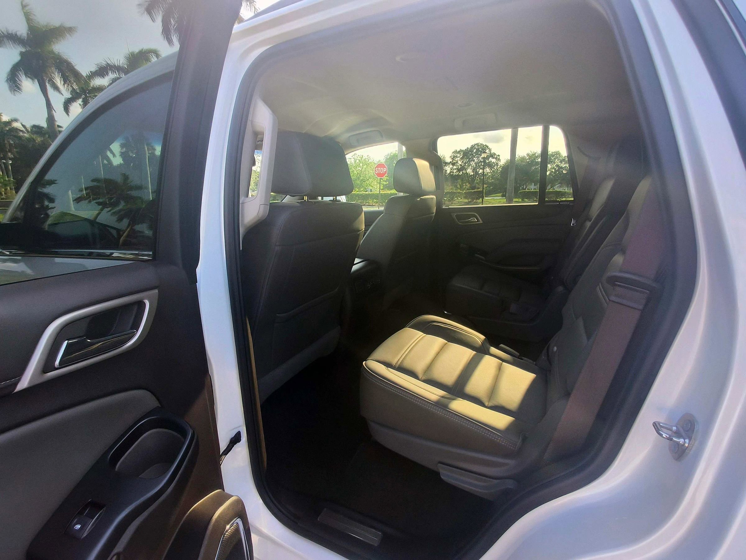Used 2018 GMC Yukon Denali w/ Enhanced Security Package AWD/4WD image 11