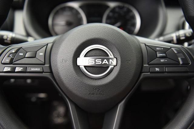 New 2025 Nissan Kicks Play S image 17