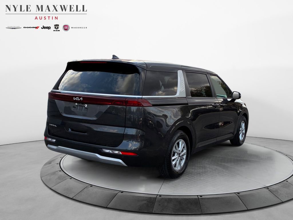 Used 2024 Kia Carnival LX image 15