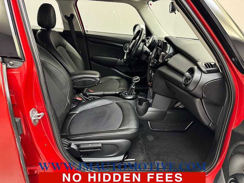 Used 2015 MINI Cooper 4-Door Hardtop image 19