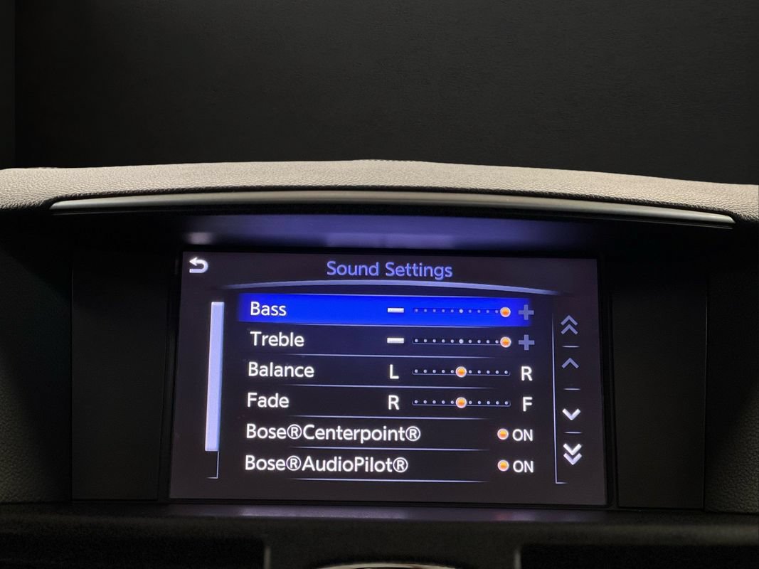 Used 2018 INFINITI Q70 Luxe w/ Sport Package AWD/4WD image 31
