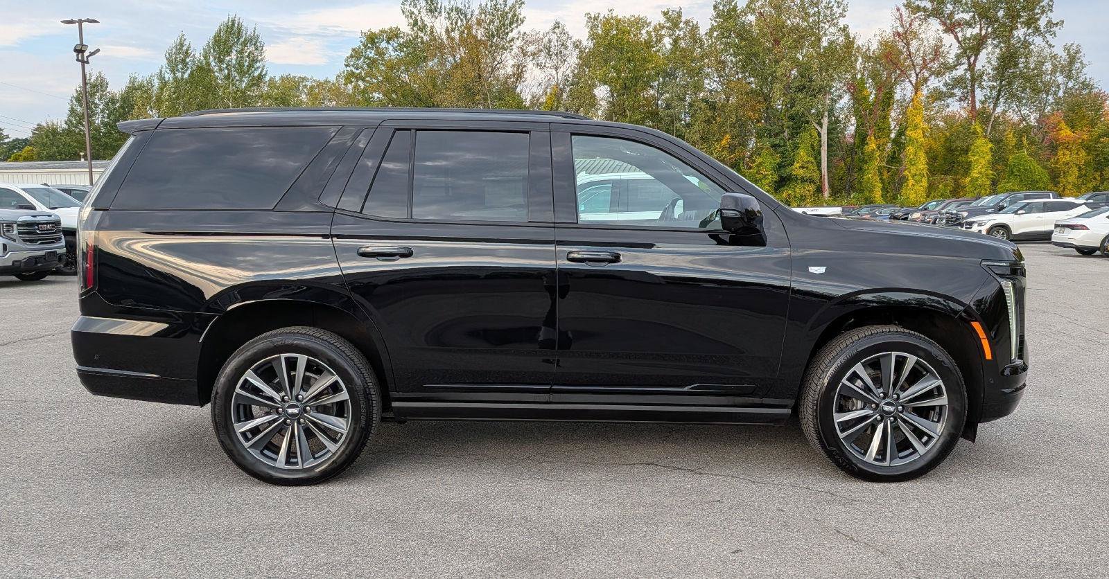 Used 2026 Cadillac Escalade Sport AWD/4WD image 6